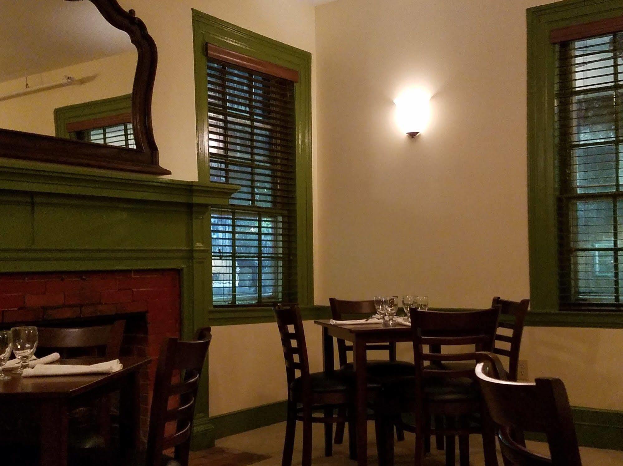 Washington Inn & Tavern MARYLAND Екстериор снимка